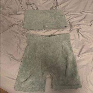 Gymshark x Whitney Simmons set